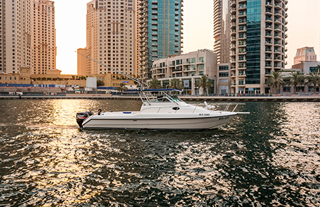 speed boat ride in Dubai Marina