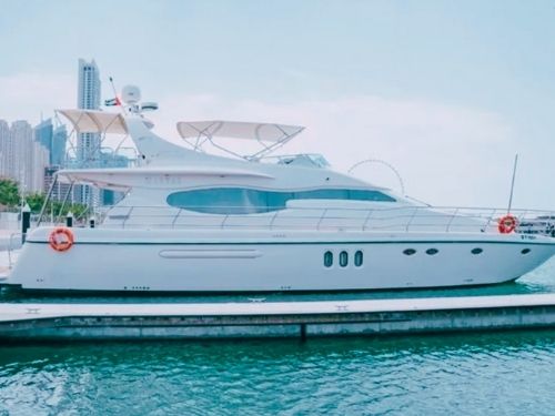 yacht rental dubai