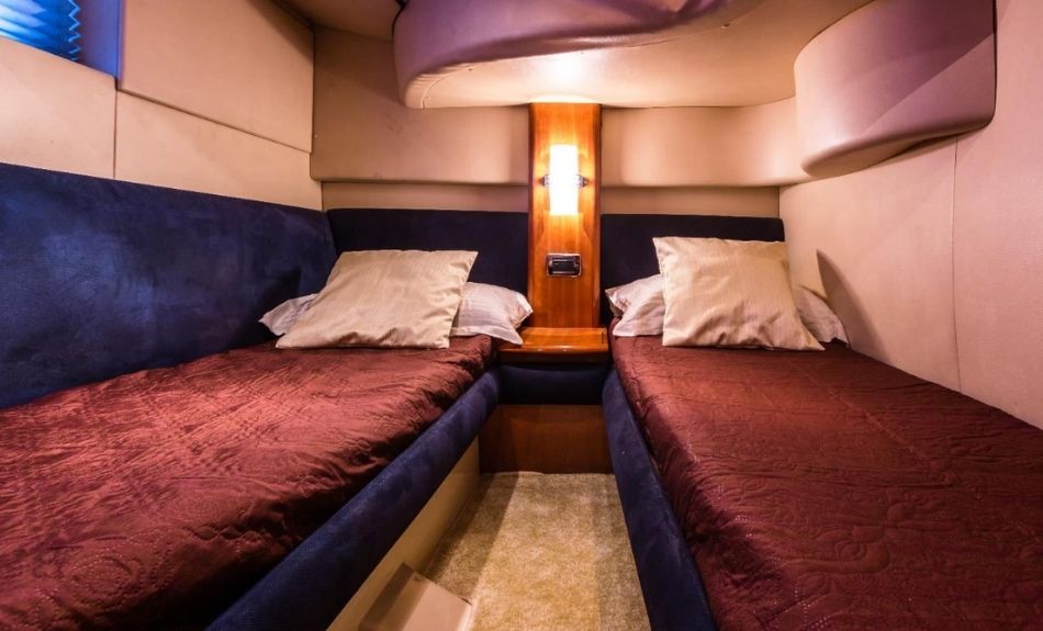 Azimut 42FT Luxury Yacht Rental Dubai Bedroom