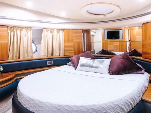 Azimut 50 FT Monica Bedroom