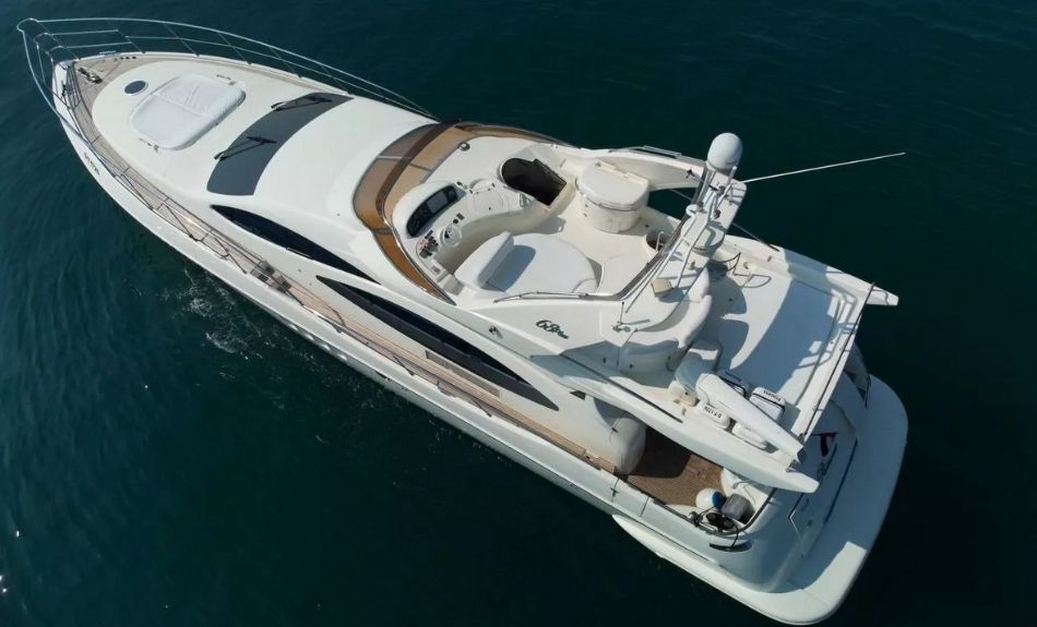 Azimut 68ft Yacht1