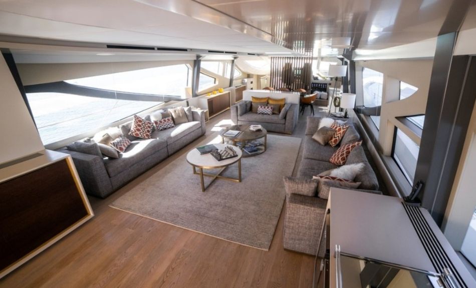Dolce Vita 105ft Luxury Yacht Internal View