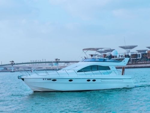 yacht rental dubai