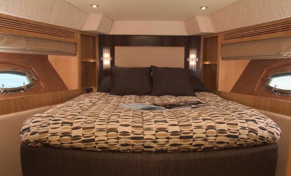 MAJESTY 56 FT Bedroom