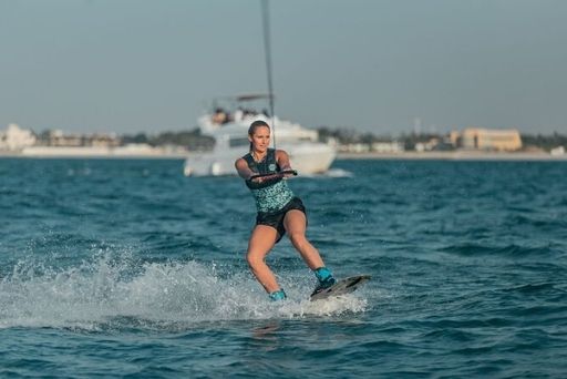 wakeboarding Dubai Marina