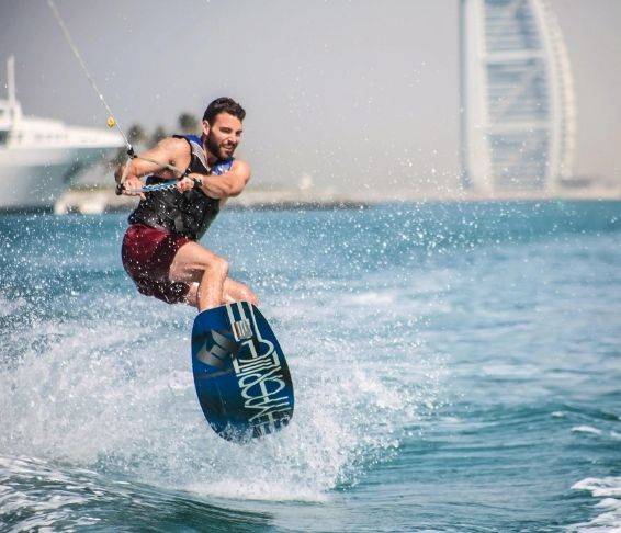 Wakeboarding Dubai Marina