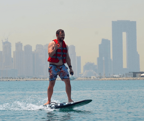 E foil board rental in dubai