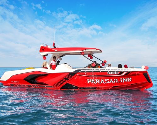 Dubai parasailing Boat