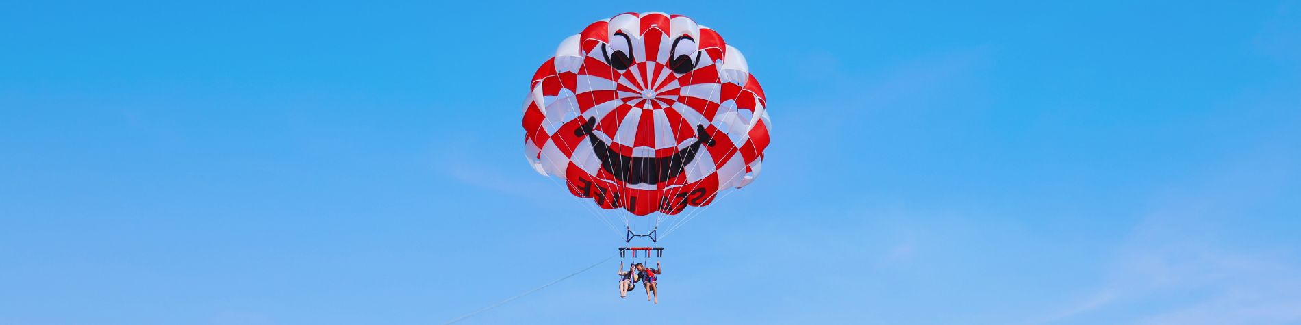 Parasailing Dubai With Sea Life Watersports