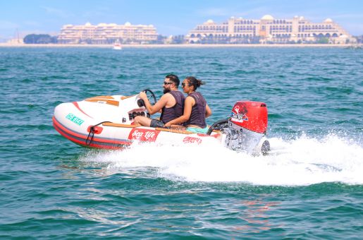 Self Drive Boat Near Atlantis Hotel