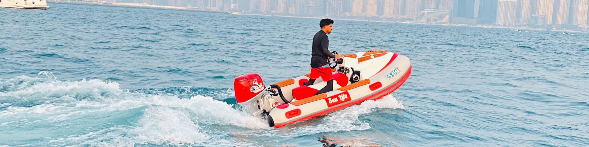 Self Drive Boat Rental in Dubai - sealifedubai.com
