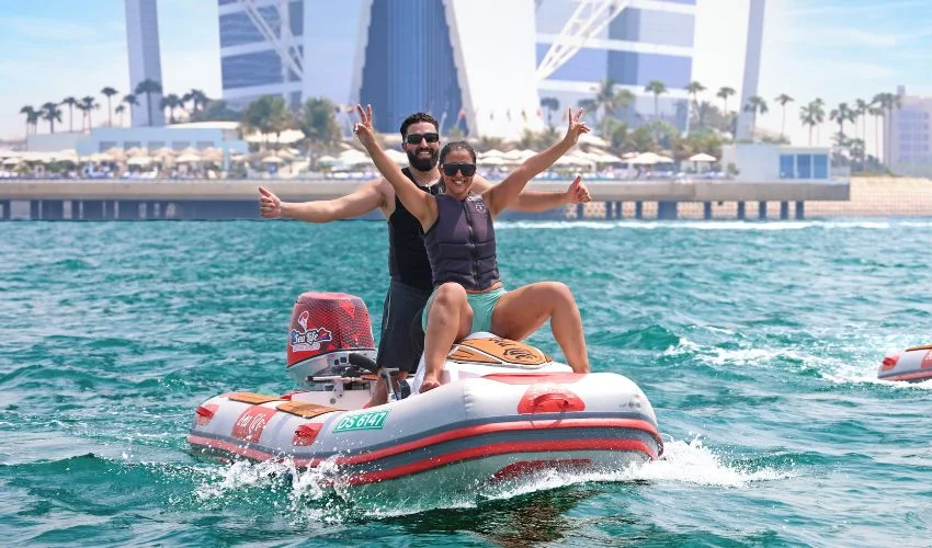 Self-drive boating in Dubai
