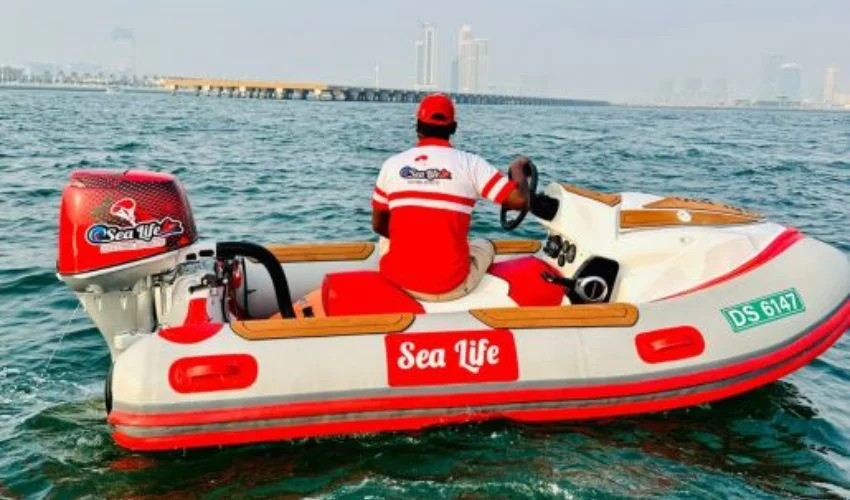 Self Drive Boat in Dubai