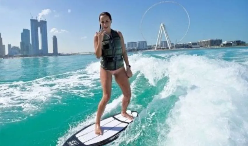 wakeboarding Riding in Dubai