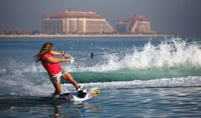 Wakeboarding in Dubai