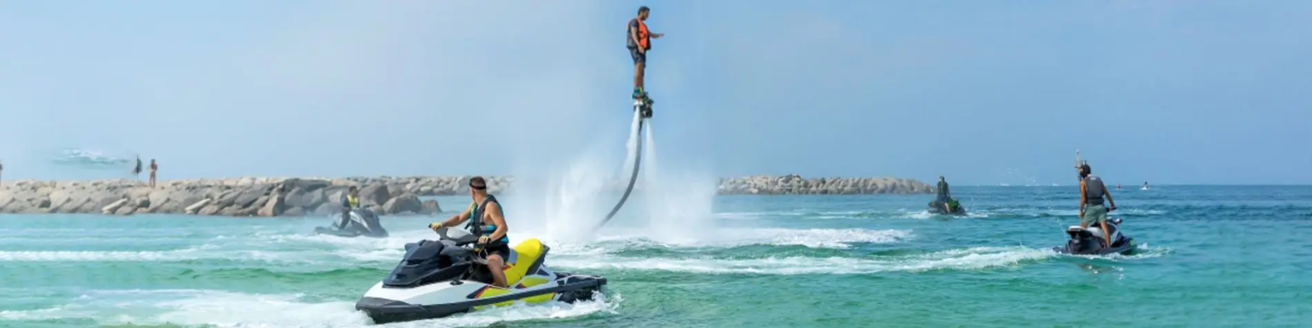 Flyboarding Dubai Palm Jumeirah