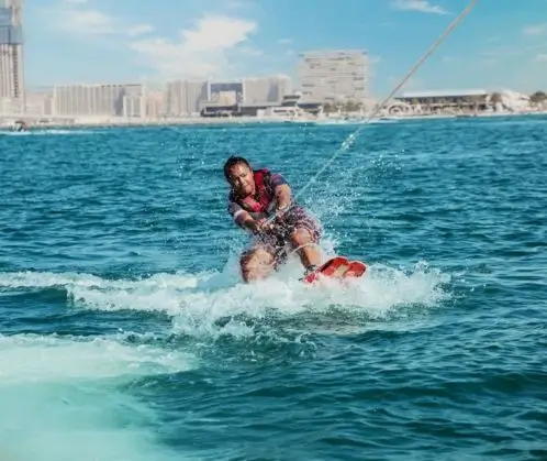 Wakeboarding Dubai - Sea Life Watersports