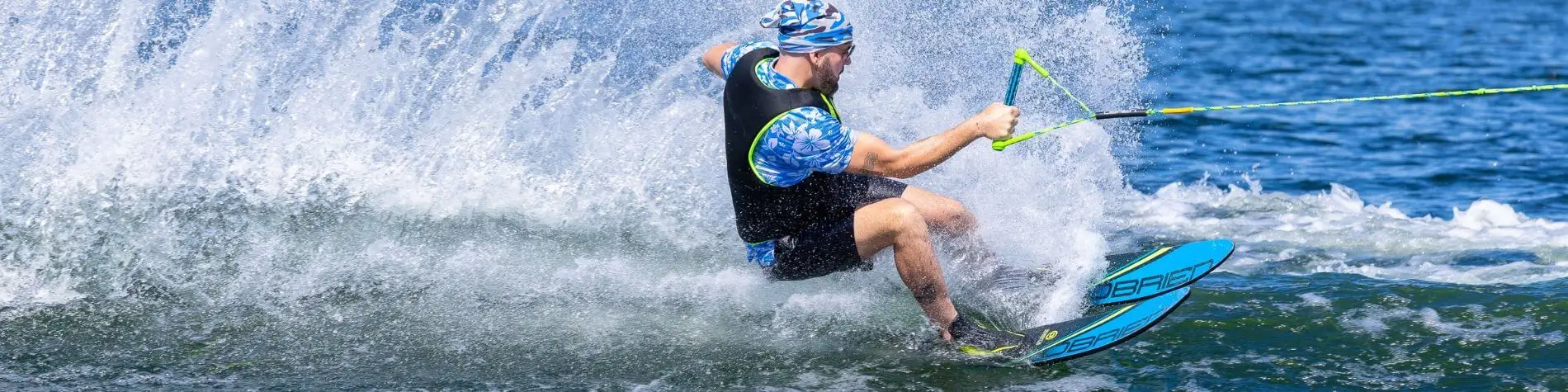 Water Skiing in Dubai Palm Jumeirah