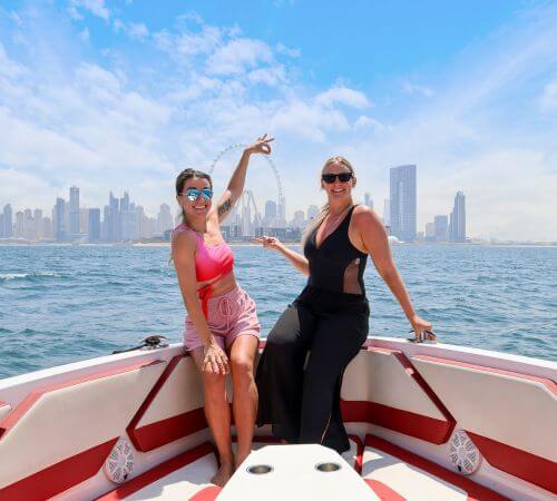 Dubai parasailing experience with your favorite travel buddy
