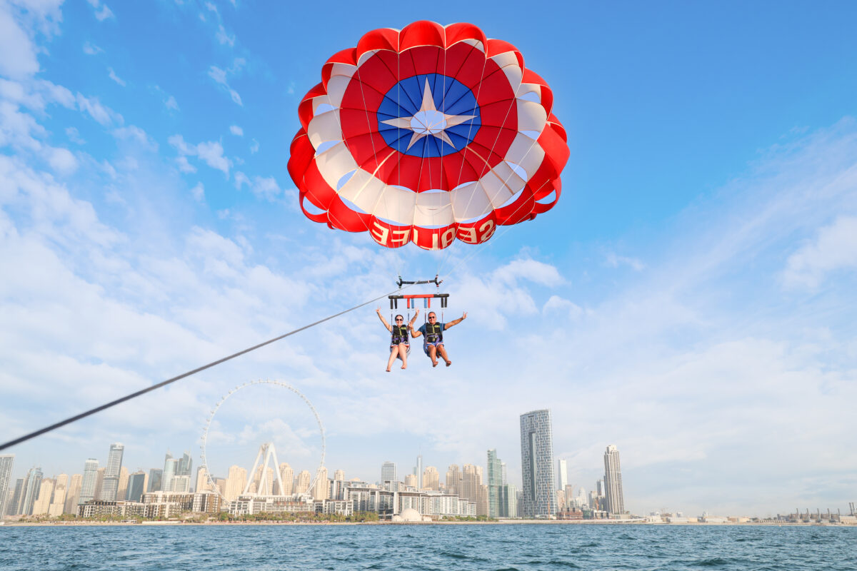 parasailing in Dubai